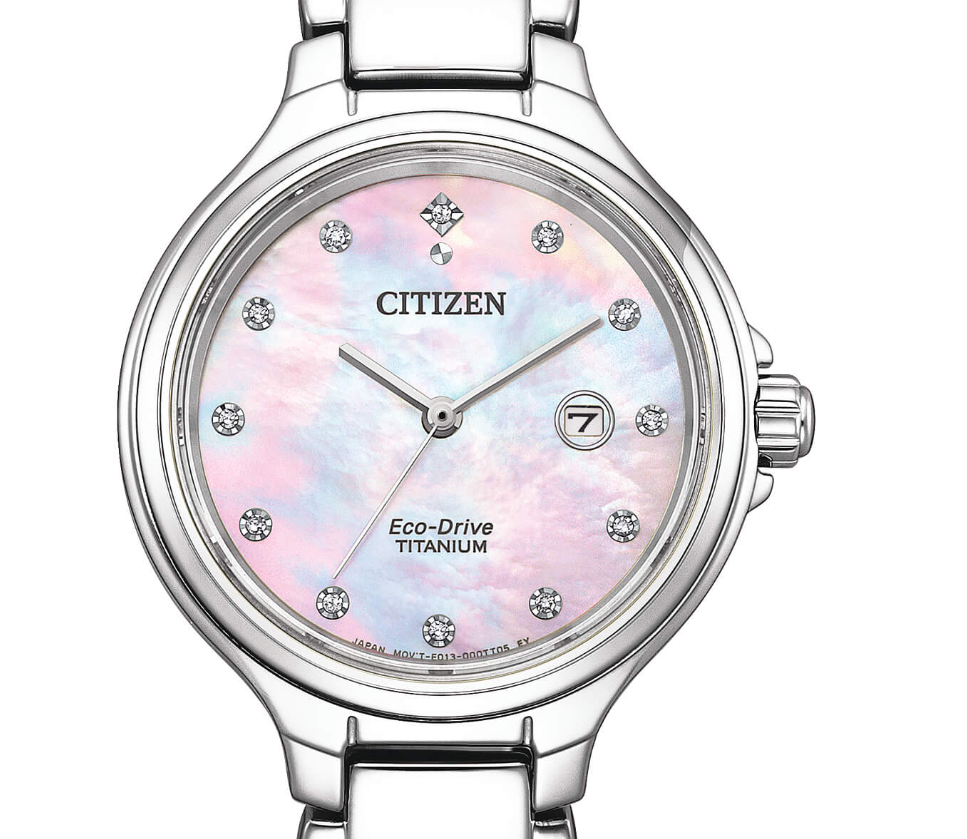 Citizen Damen-Armbanduhr Eco-Drive Titan mit Perlmutt-Zifferblatt _EW2680-84Y