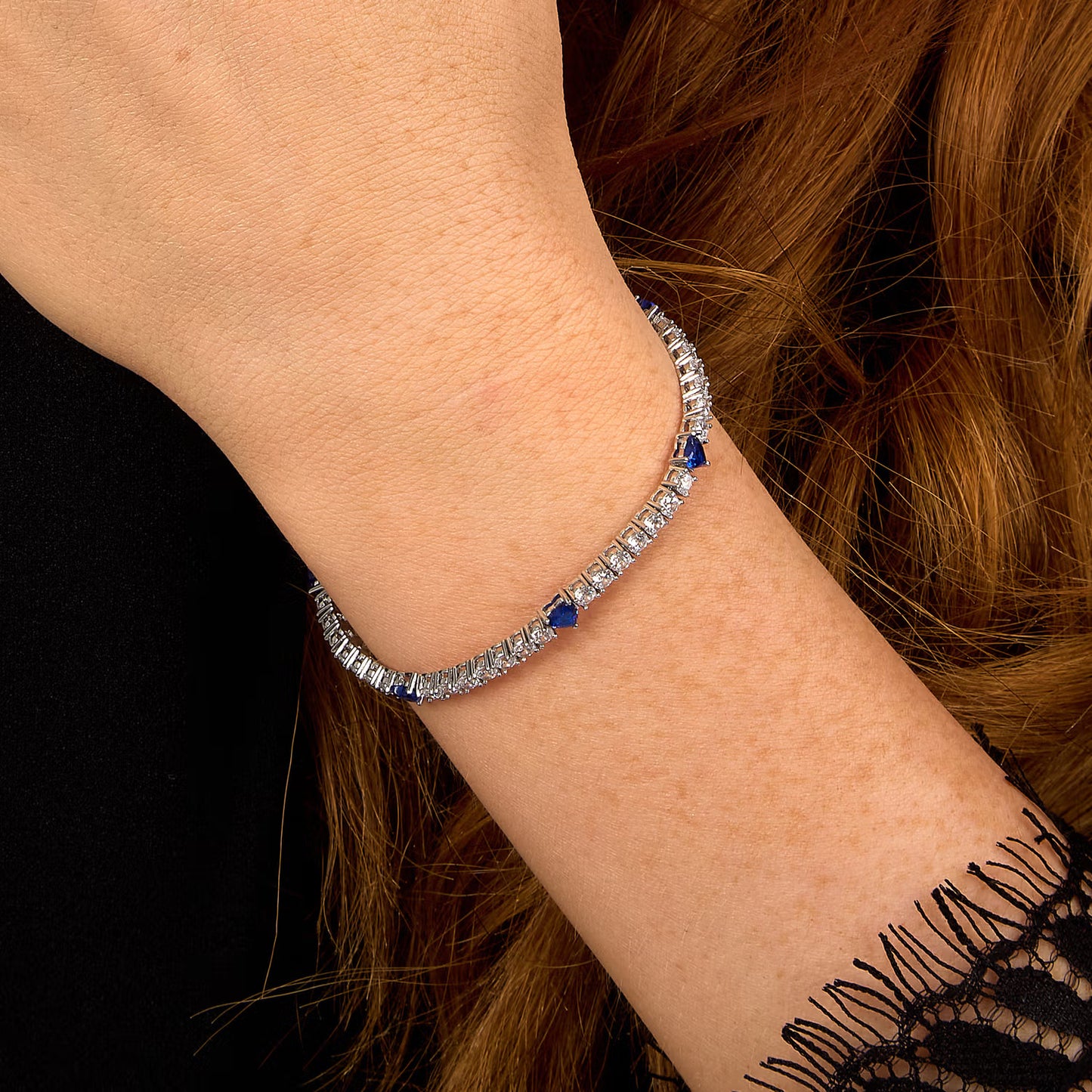 Morellato Damenarmband aus silbernem Stahl mit Kugeln und goldenem Schmetterlingsanhänger _SAUN35 