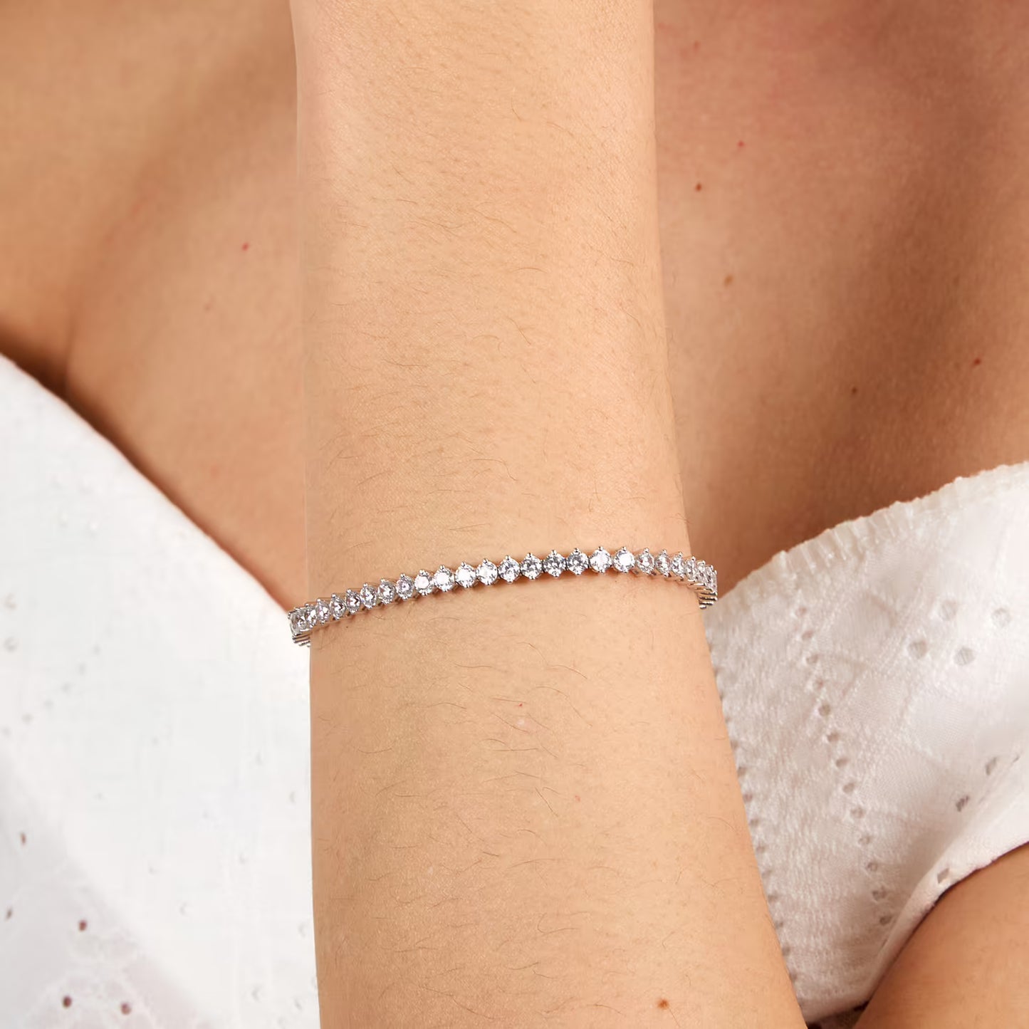 Morellato Damenarmband aus silbernem Stahl mit Kugeln und goldenem Schmetterlingsanhänger _SAUN35 