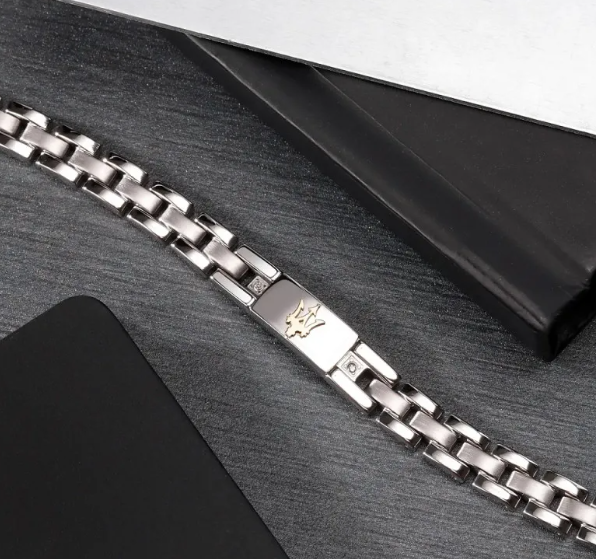 Bracciale Maserati Uomo Acciaio n. 2 Diamonds Targhetta Logo Oro _JM125ATY04